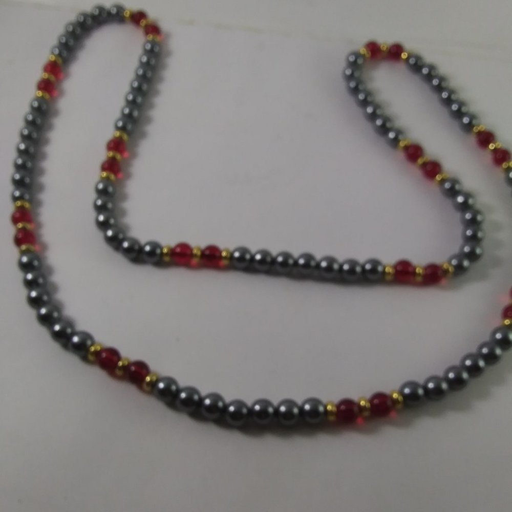 Vintage Avon Faux gray pearl necklace